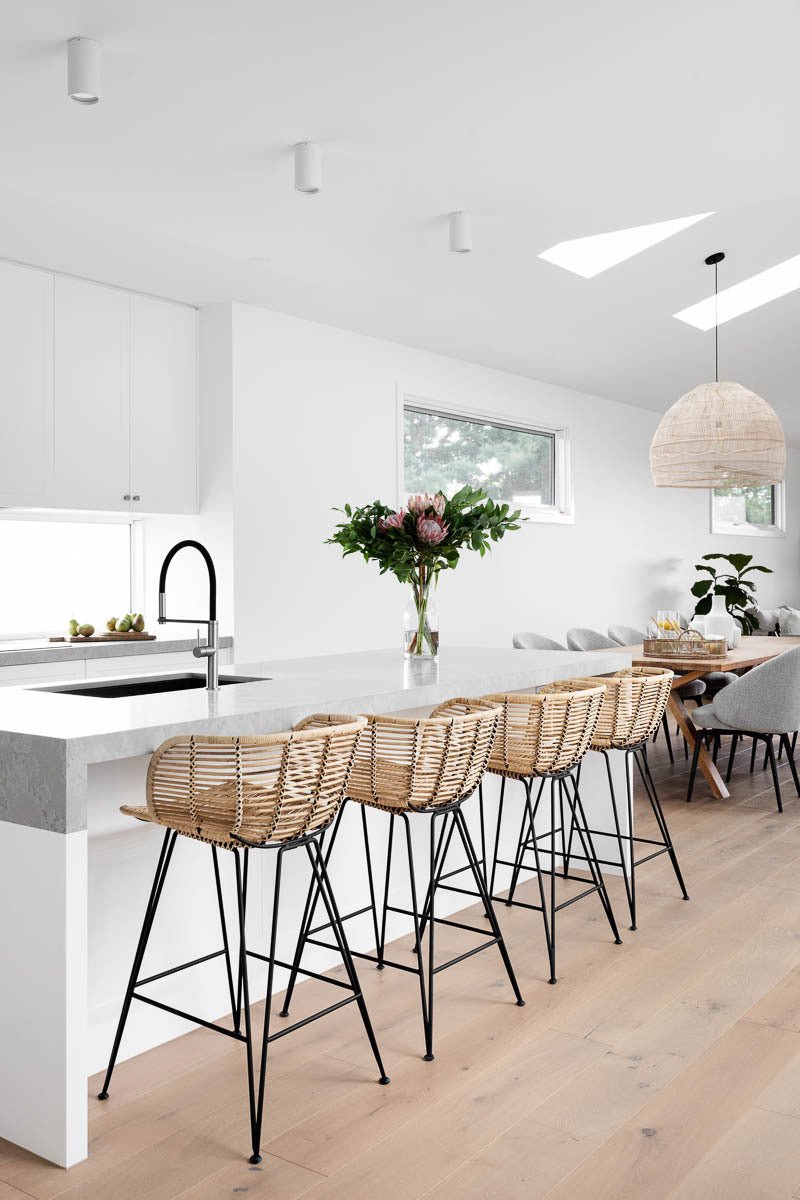 ANNA BARCHAIR / RATTAN + BLACK FRAME - Green Design Gallery