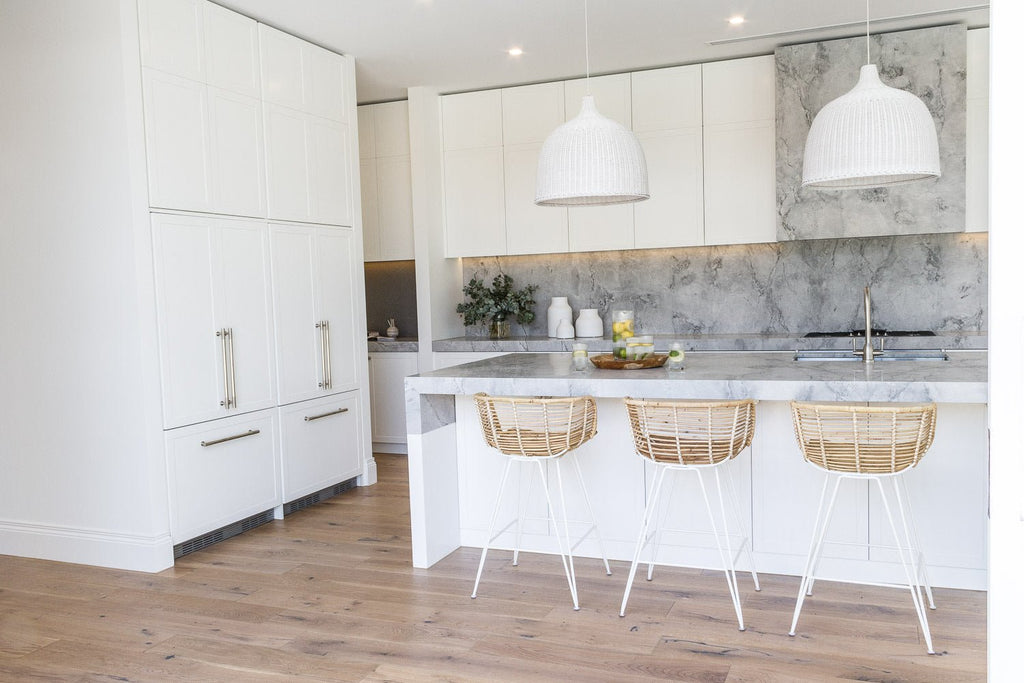 ANNA BARCHAIR / RATTAN + WHITE FRAME - Green Design Gallery