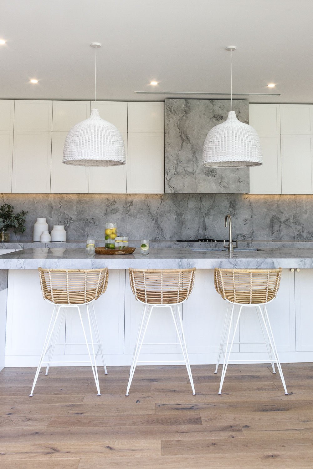 ANNA BARCHAIR / RATTAN + WHITE FRAME - Green Design Gallery