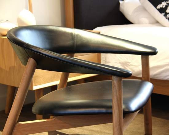 BOOMERANG LOUNGE CHAIR / BLACK - Green Design Gallery