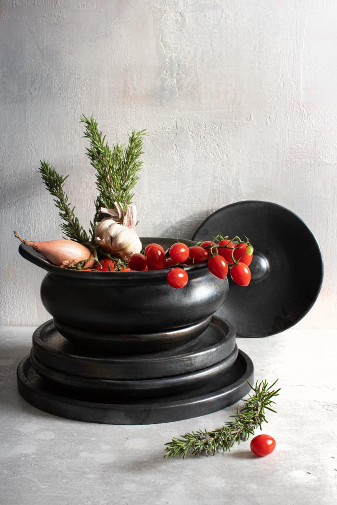 BURNED TERRACOTTA POT WITH LID + HANDLES | BLACK - Green Design Gallery