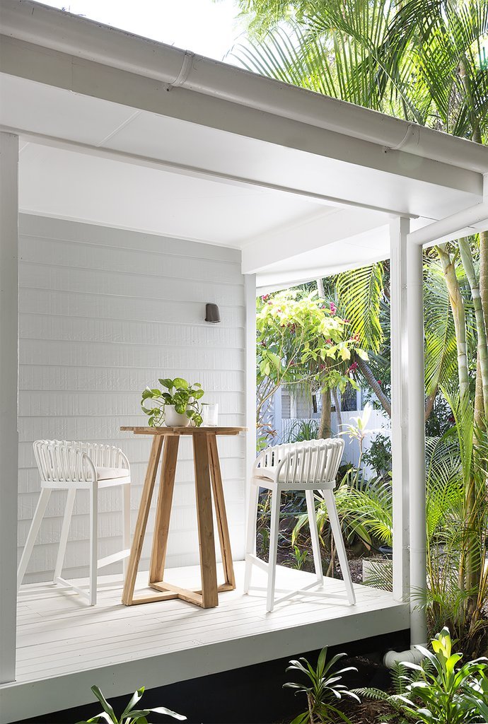 CAFE BAR TABLE / RECLAIMED TEAK / INDOORS-OUDOORS - Green Design Gallery