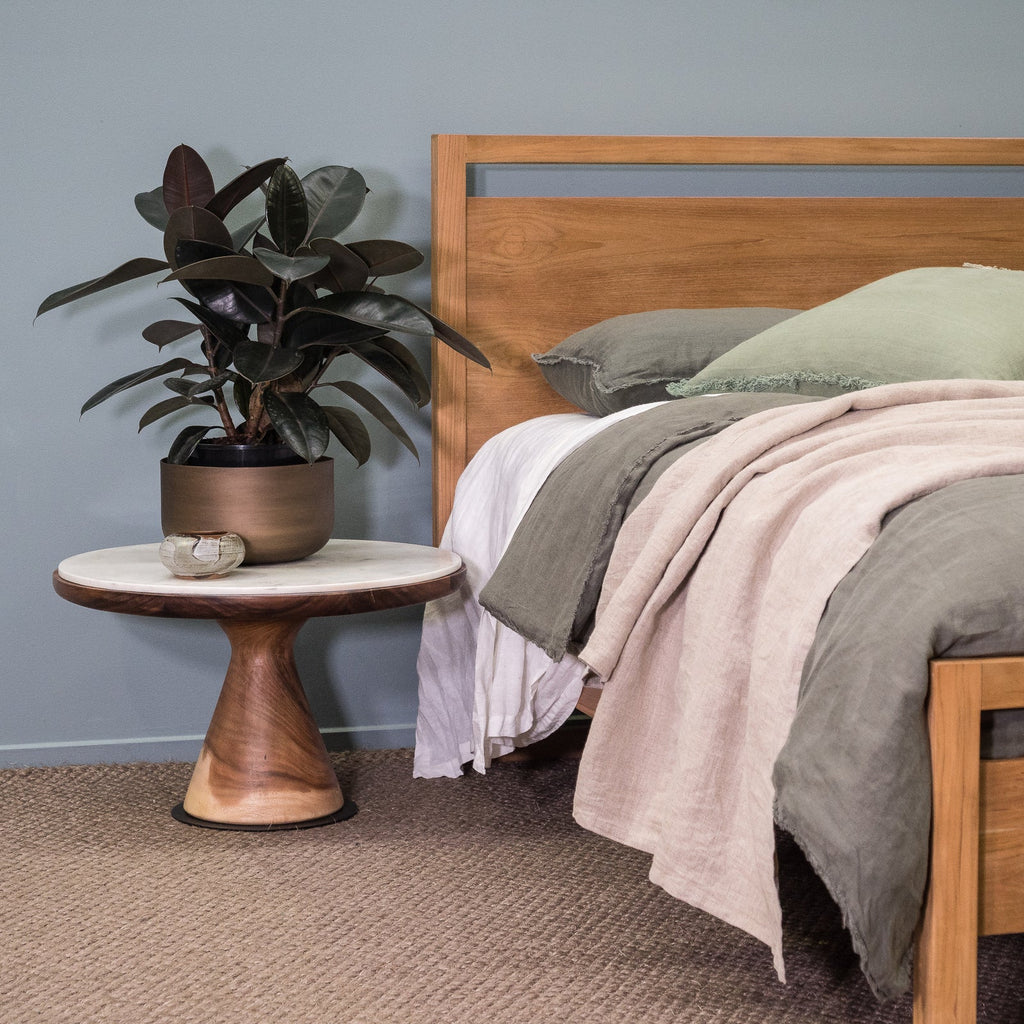 CASA SIDE TABLE LOW / WHITE MARBLE TOP - Green Design Gallery