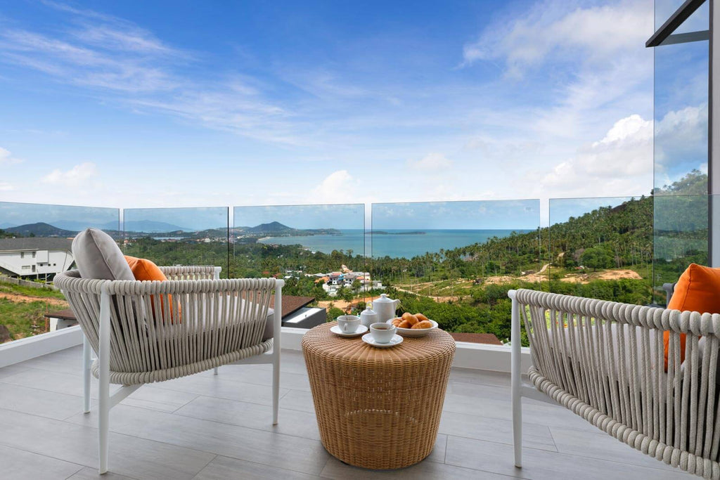 CATALAN LOUNGE CHAIR / SANDSTONE - DOVE GREY - WHITE (INDOOR-OUTDOOR) - Green Design Gallery