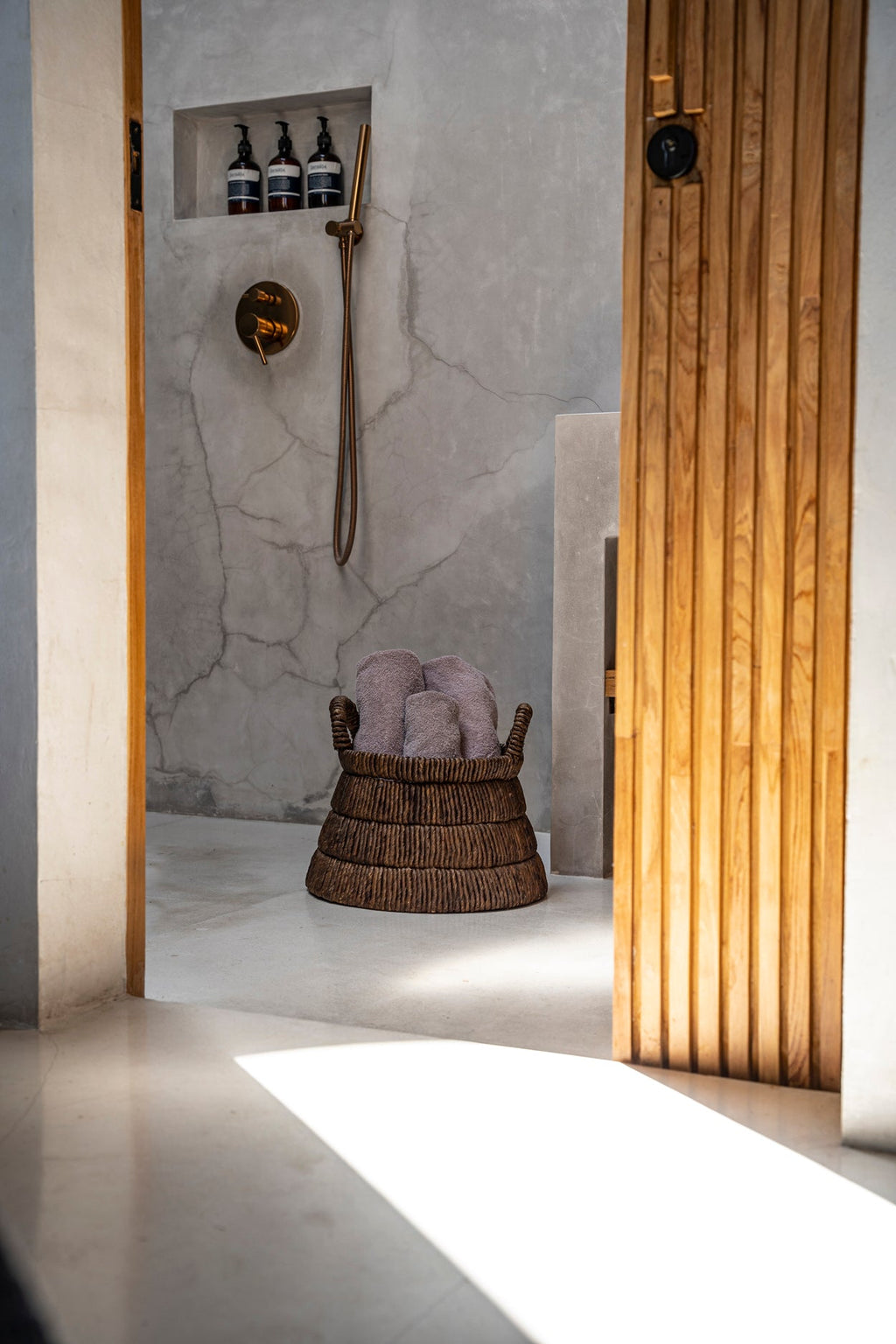 CHISOMO BASKET | DRIED BANANA LEAF - Green Design Gallery