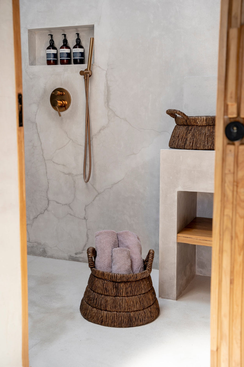 CHISOMO BASKET | DRIED BANANA LEAF - Green Design Gallery