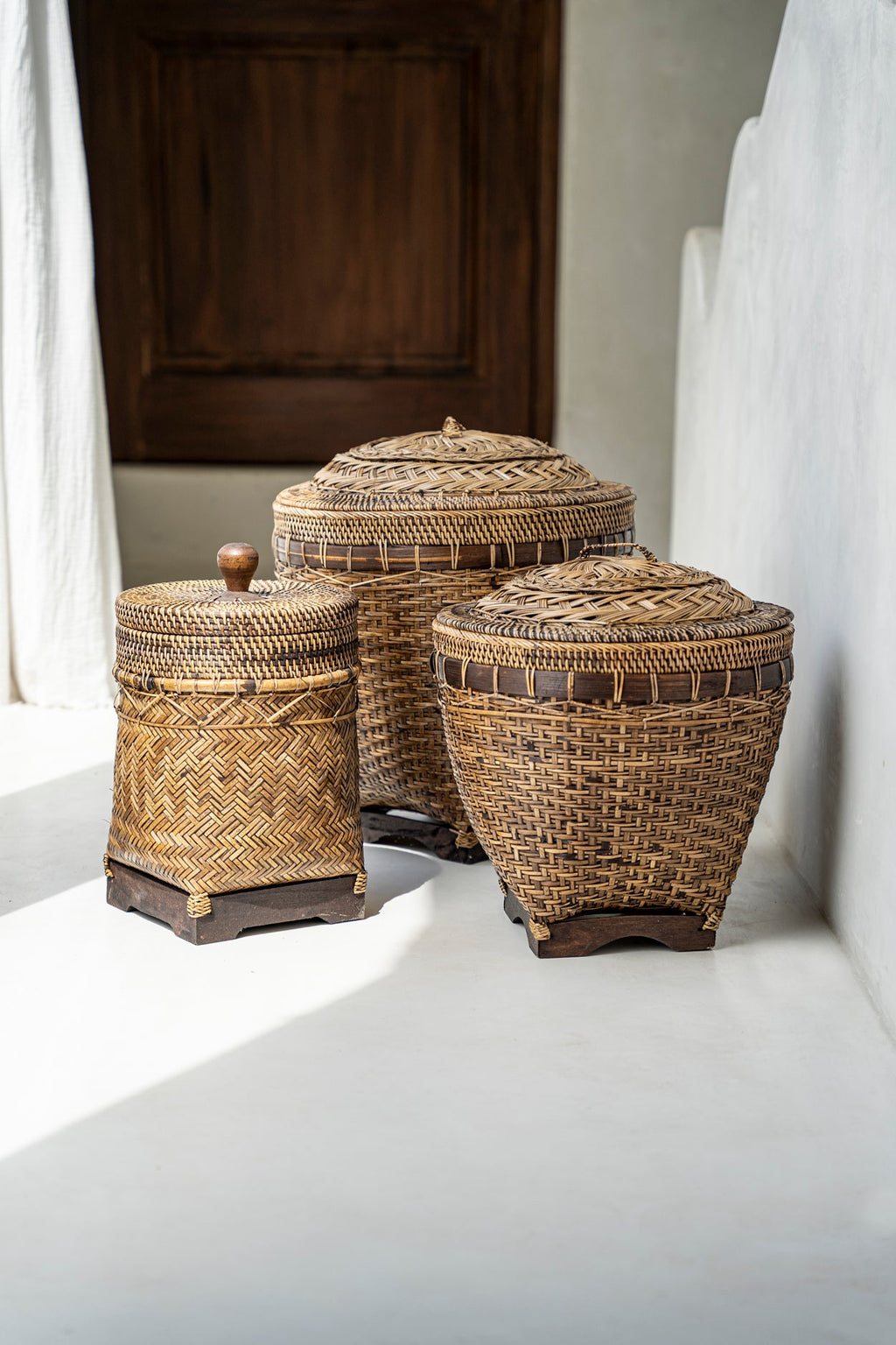 COLONIAL STORAGE BASKET WITH LID | RATTAN | 2 SIZES - Green Design Gallery