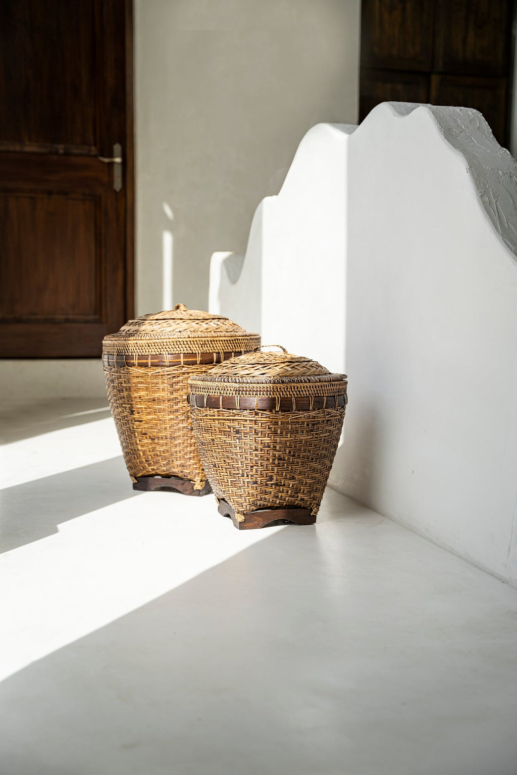 COLONIAL STORAGE BASKET WITH LID | RATTAN | 2 SIZES - Green Design Gallery