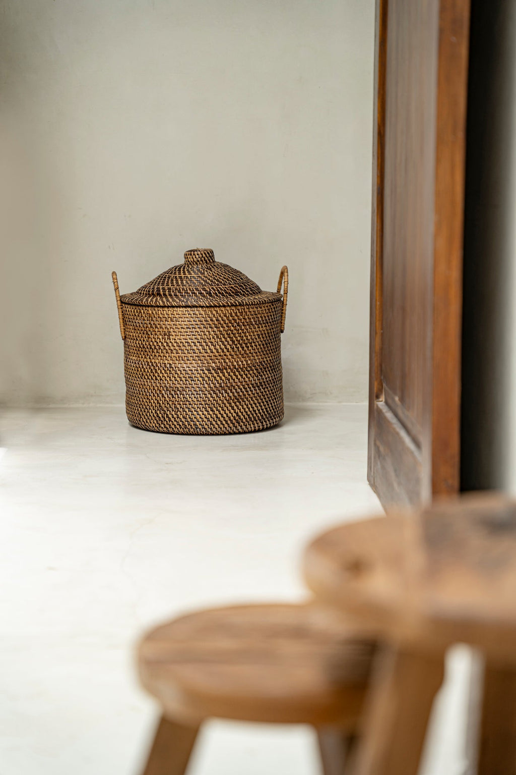 COLONIAL STORAGE BASKET WITH LID | RATTAN | 2 SIZES - Green Design Gallery