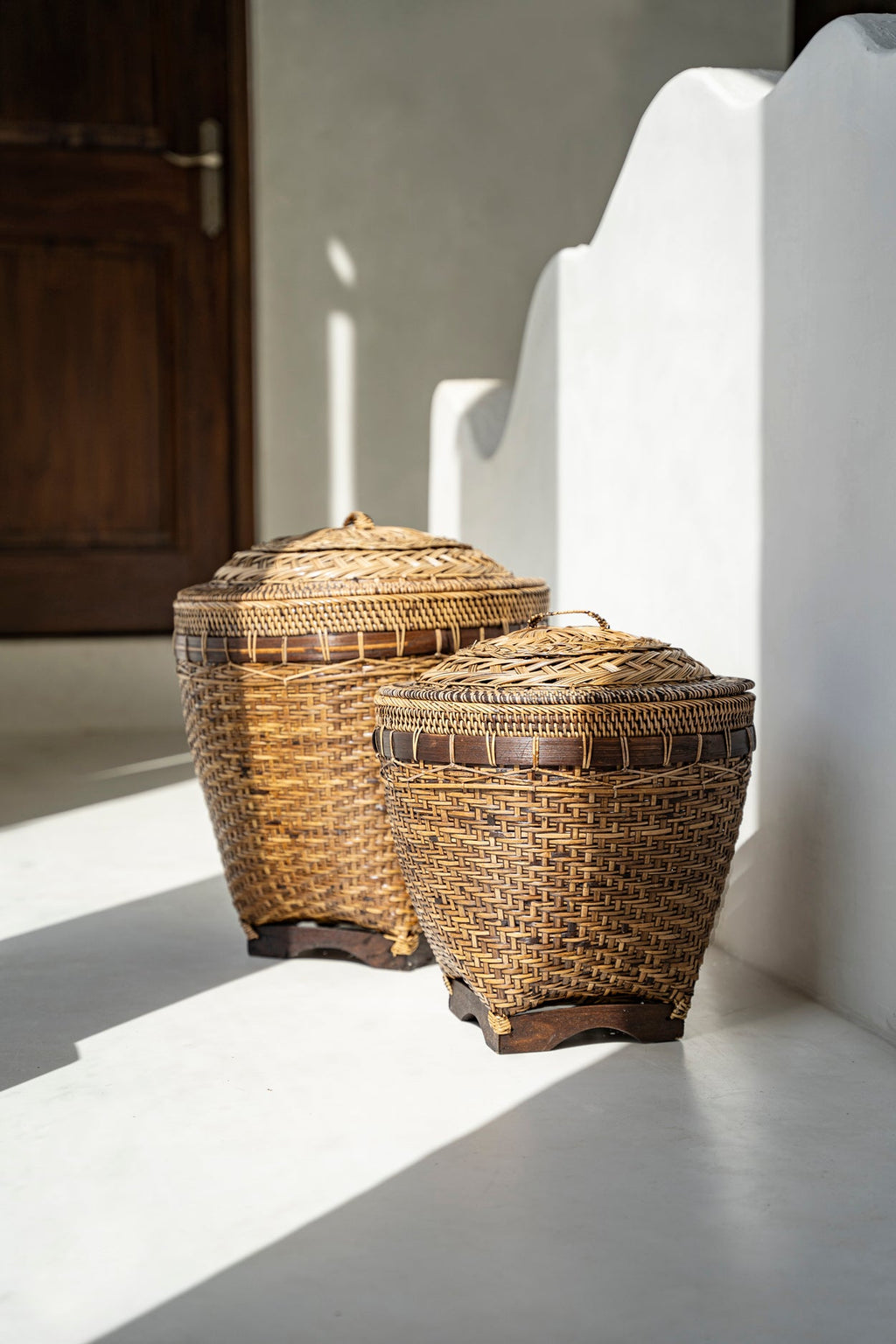 COLONIAL STORAGE BASKET WITH LID | RATTAN | 2 SIZES - Green Design Gallery