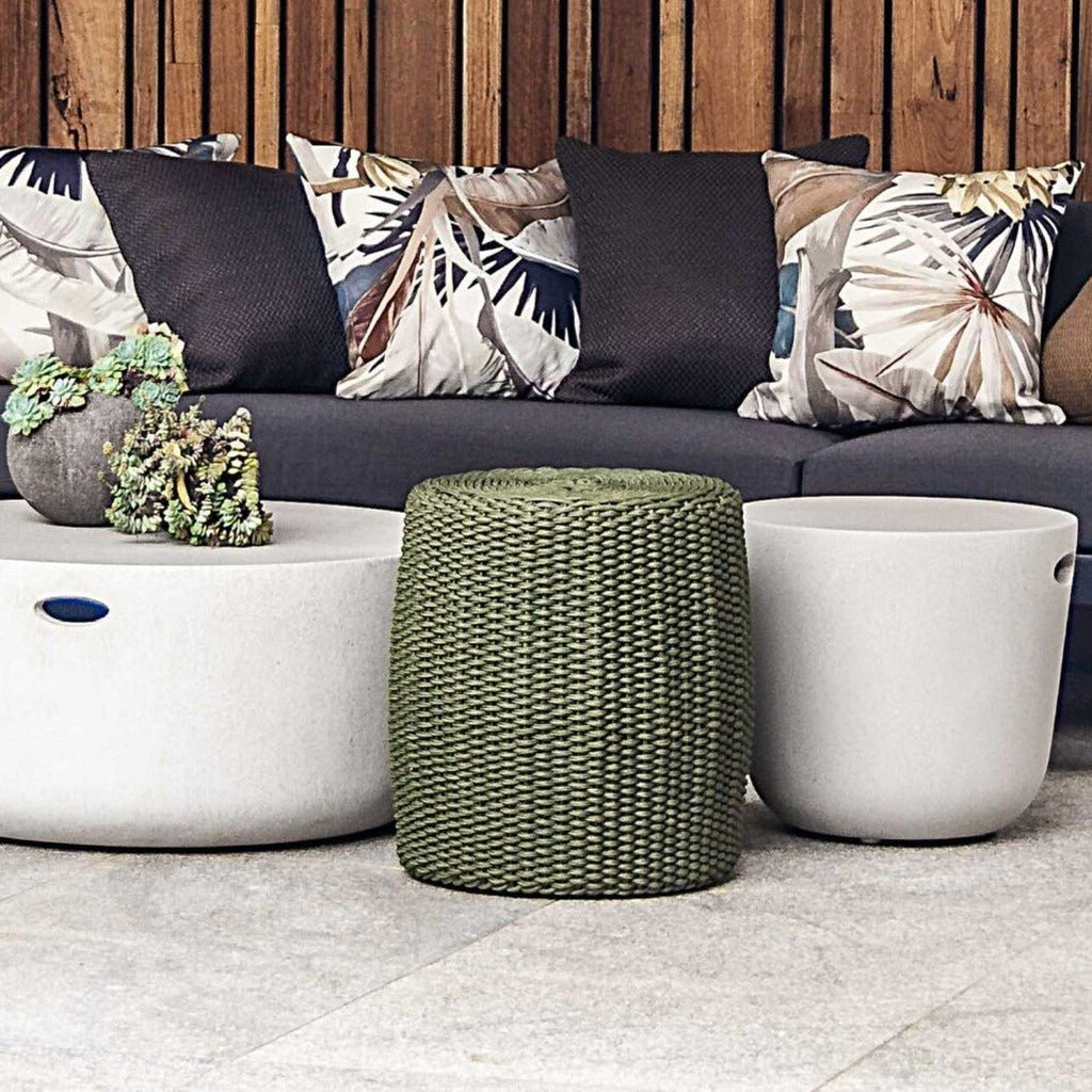 CURVE FIBERGLASS SIDE TABLE | WHITE | IN-OUTDOOR - Green Design Gallery