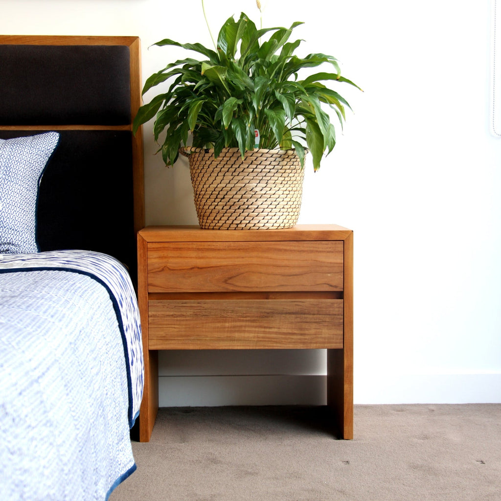 EGEAN (BED)SIDE TABLE | NATURAL TEAK - Green Design Gallery