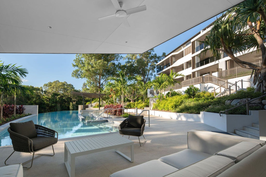 LANDON LOUNGE CHAIR | BLACK (IN-OUTDOOR) - Green Design Gallery