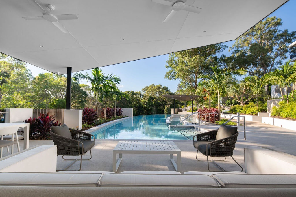 LANDON LOUNGE CHAIR | BLACK (IN-OUTDOOR) - Green Design Gallery