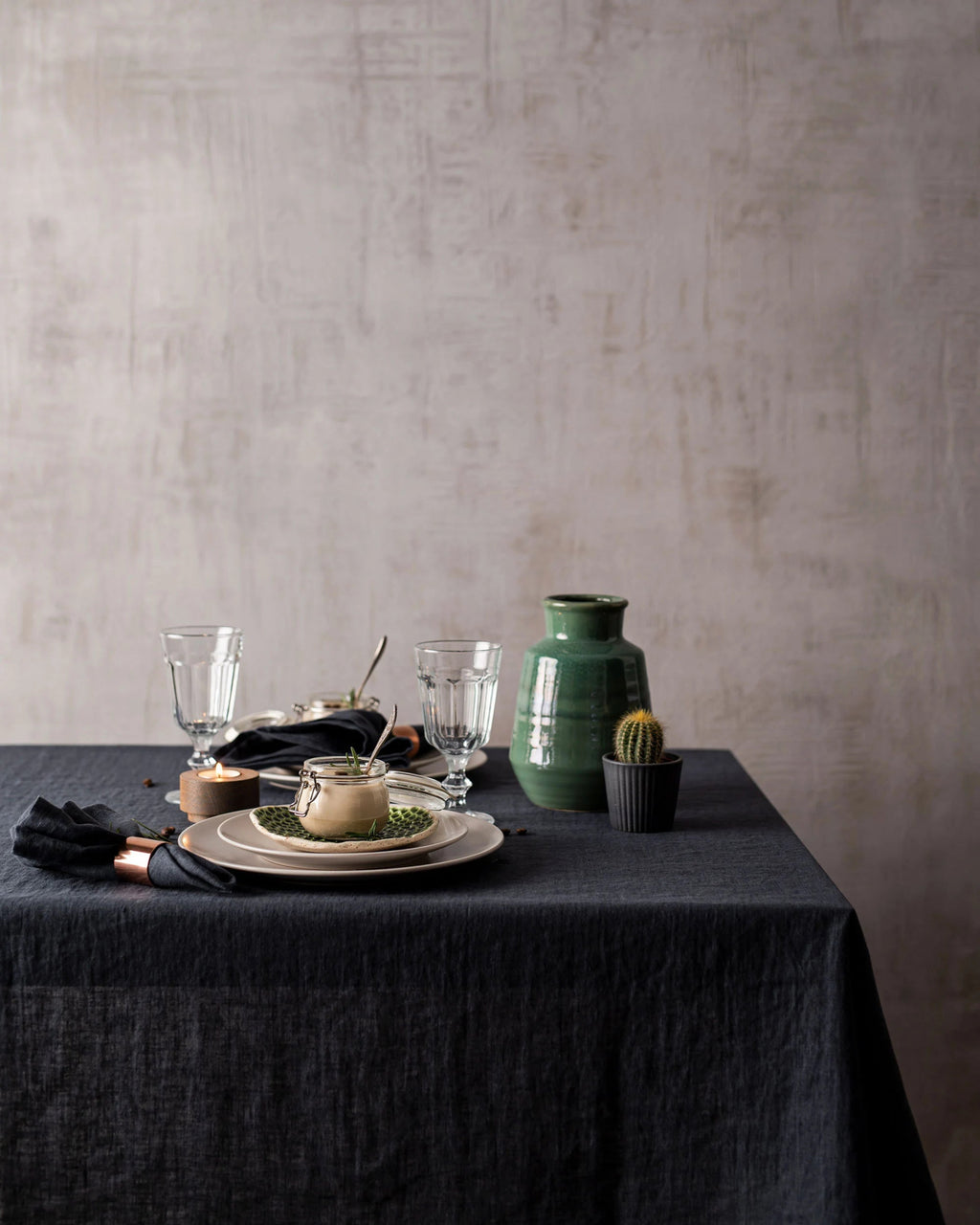 LINEN TABLECLOTH + NAPKINS | BLACK | 180 X 300 CM - Green Design Gallery