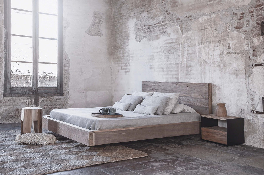 NOAH GEOX (BED)SIDE TABLE | TEAK + METAL - Green Design Gallery