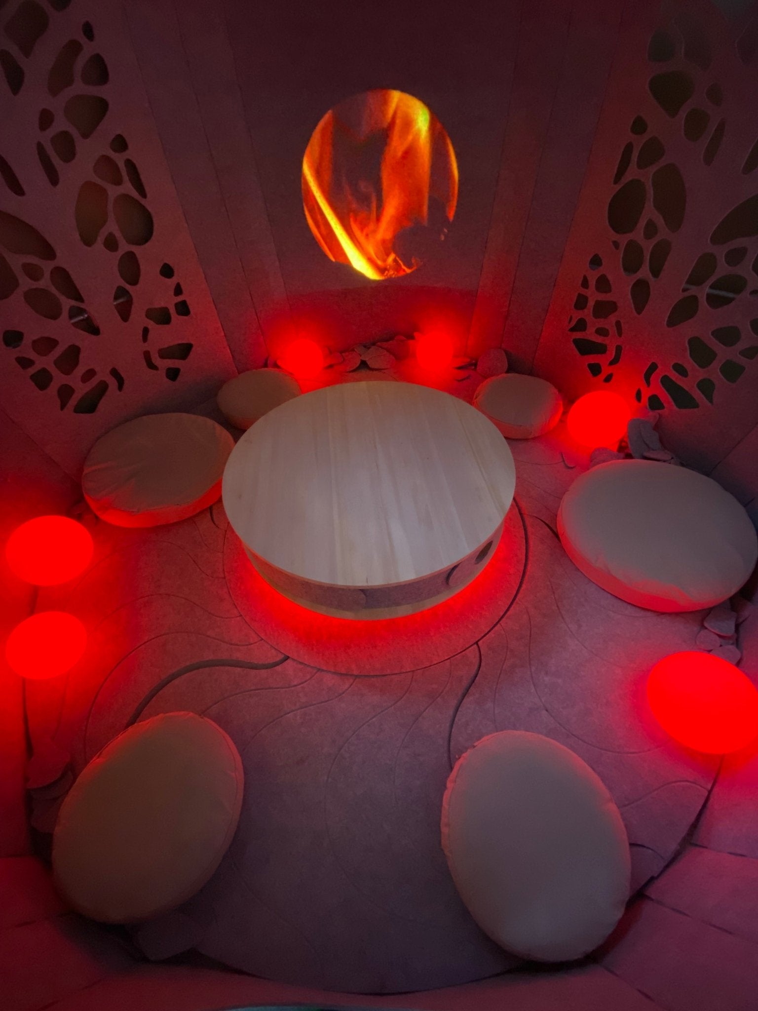 Pod Seasting POPPI SEATING POD | 6-PERSON POD HANDMADE BY AWARD-WINNING DESIGNER FR ...