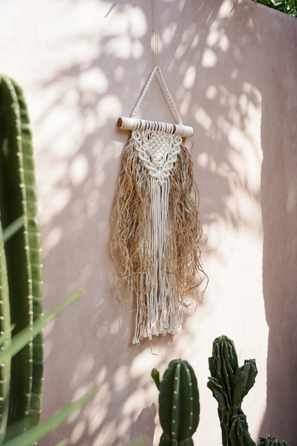Macrame With Raffia RAFFIA MACRAME WALL ART | MEDIUM– Green Design Gallery