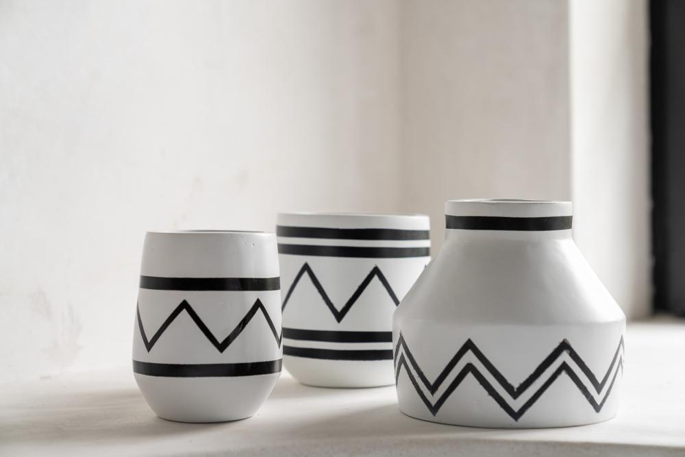 SANTORINI CONIC VASE | BLACK & WHITE - Green Design Gallery