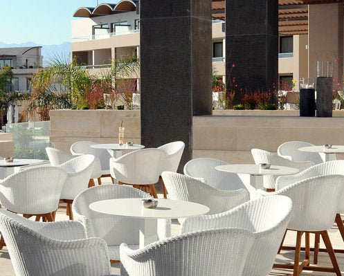 SKAL ARM CHAIR / ICE WHITE (INDOOR-OUTDOOR) - Green Design Gallery