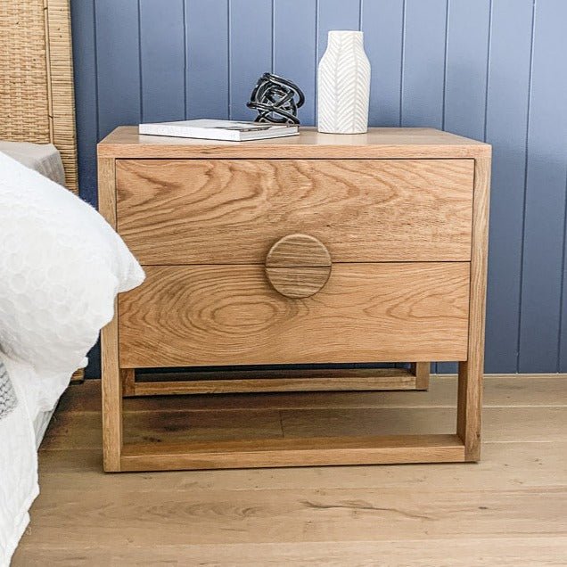 SOLARIS (BED)SIDE TABLE | ROUND HANDLE | NATURAL OAK - Green Design Gallery