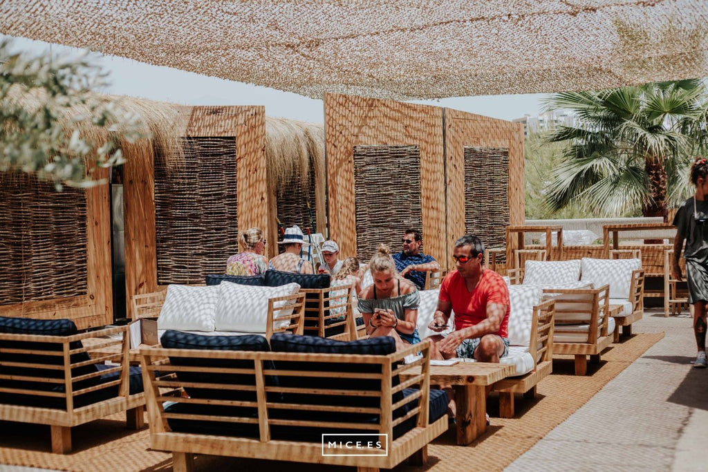 STRIPE OUTDOOR LOUNGE CHAIR | NATURAL + WHITE - Green Design Gallery