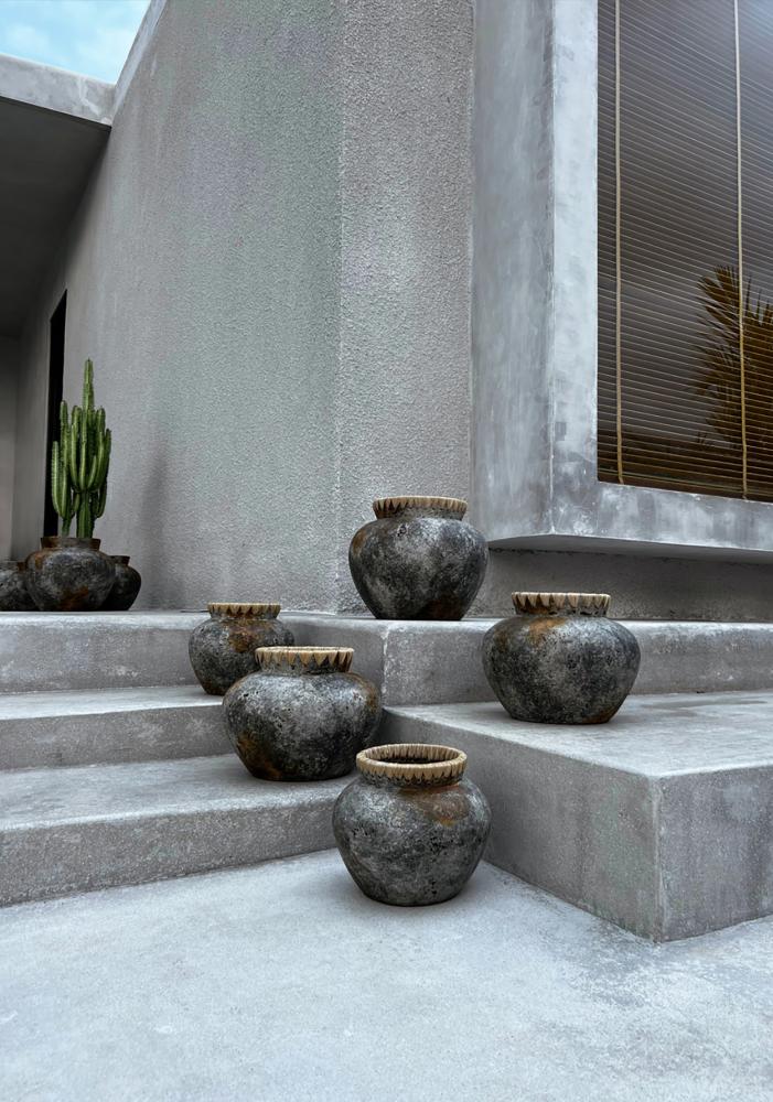 STYLY TERRACOTTA VASE | ANTIQUE GREY | LARGE - Green Design Gallery