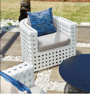 URQUEL LOUNGE CHAIR / WHITE (INDOOR-OUTDOOR) - Green Design Gallery