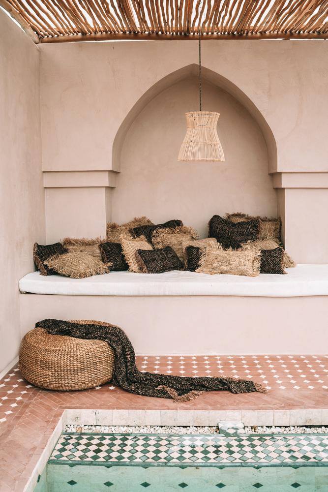 WATER HYACINTH POUF + COFFEE TABLE | NATURAL - Green Design Gallery