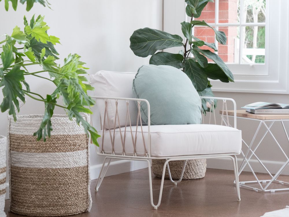 ZINOBIA LOUNGE ARMCHAIR - Green Design Gallery